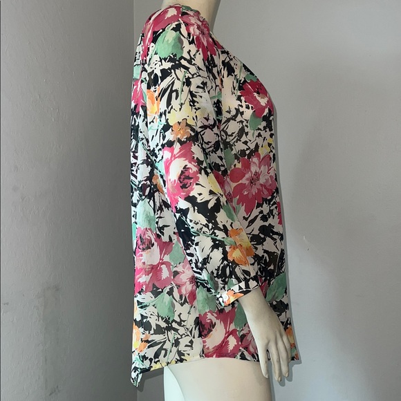 Lauren Ralph Lauren Floral Round Neck Sheer 3/4 Sleeves Shirt Blouse. Size L. - Picture 3 of 5